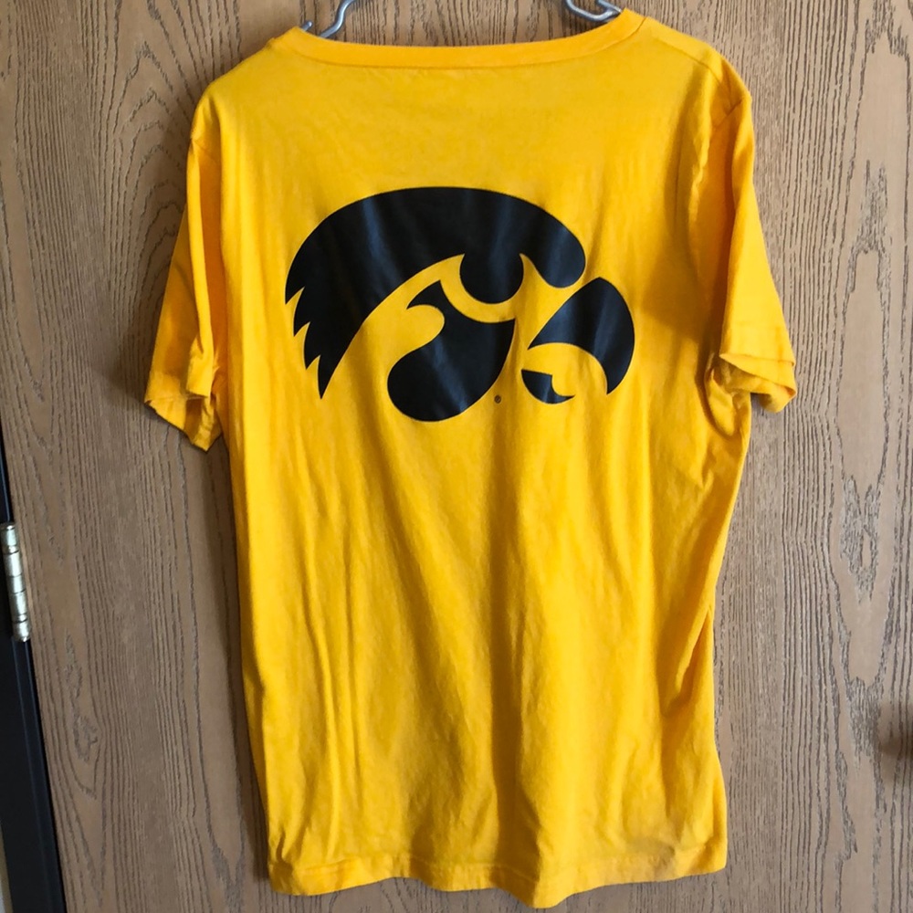 Victoria’s Secret Pink Iowa Hawkeyes T-shirt